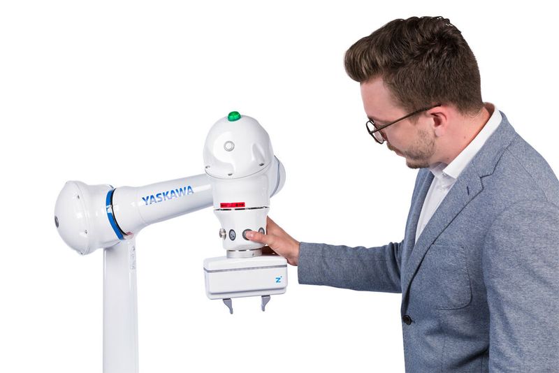 Für die Teil-Automatisierung von Handlingaufgaben ist ein kollaborativer Roboter erforderlich, der im direkten Kontakt mit dem Menschen eingesetzt werden kann. (Bild: Yaskawa)
