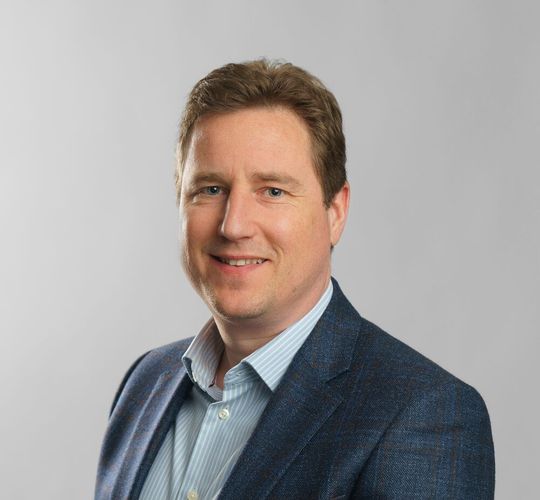 Pjotr Horowitz, der CEO von Protolabs, war unser Gesprächspartner, um herauszufinden, was die Prototypenfertigung heute prägt. Ein besonderer Schwerpunkt im Rahmen des Interviews lag auf den Möglichkeiten der additiven Fertigung mit Kunststoffen. Erfahren Sie mehr ...(Bild:  Protolabs)