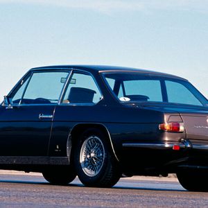 Denr Maserati Mexico Gran, Turismo der Oberklasse, baute Maserati von 1966 bis 1973. Angetrieben wurde der Mexico zunächst von einem 4,7-Liter-V8, der mit vier Weber-Vergasern auf 290 PS (213 kW) kam. Ab 1969 war alternativ dazu der kleinere 4,2-Liter-V8 aus dem ersten Maserati Quattroporte mit 260 PS (191 kW) lieferbar. Es entstanden insgesamt 482 Exemplare.(Bild:  Maserati)