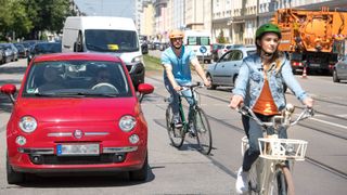 Im Jahr 2024 nutzten etwas weniger Berufspendler das Auto für ihren Arbeitsweg, verglichen zu 2020. (Bild: Martin Hangen/Hangenfoto)