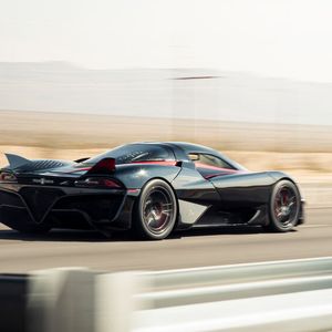 Über 500 km/h schnell ist das Geschoss der US-Manufaktur SSC North America.(Bild:  SSC North America)