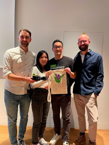 Team SaveHands, mit Yeun-Woo Lee, extra aus Amsterdam für diesen Tag angereist. (Juniper)