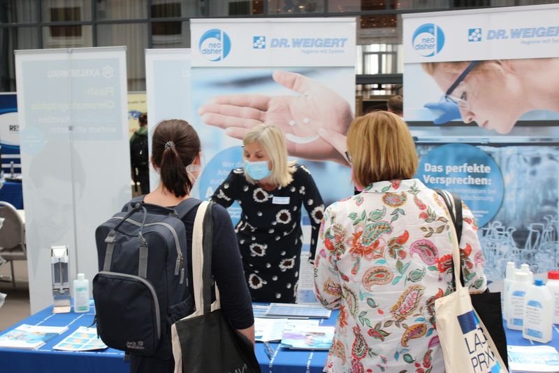 Weitere Impressionen der LAB-SUPPLY Berlin 2021  Mehr Infos zu den kommenden LAB-SUPPLY-Messen finden Sie auf www.lab-supply.info.  (LABORPRAXIS, Lüttmann)