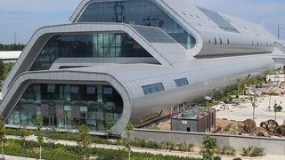 Die Linde Hydraulics GmbH and Co. KG und Weichai Power Co., Ltd., haben am 12.03.2015 die Linde Hydraulics (China) Co., Ltd gegru¨ndet und das gemeinsame Unternehmen in Weifang (China) registriert. (Bild: Linde Hydraulics)