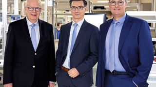 Die Jumo-Geschäftsführung blickt zuversichtlich in die Zukunft. Von links: Bernhard Juchheim (Geschäftsführer und Gesellschafter), Dimitrios Charisiadis (Geschäftsführer), Michael Juchheim (Geschäftsführer und Gesellschafter). (Bild: Jumo Group)