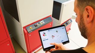 Zu den Daten, die typischerweise via OPC-UA- Schnittstelle ausgelesen werden, gehören unter anderem: Laserleistung, Betriebstemperatur, Kühlmitteldurchfluss, Taupunktreserven und Luftfeuchtigkeit. (Bild: Laserline)