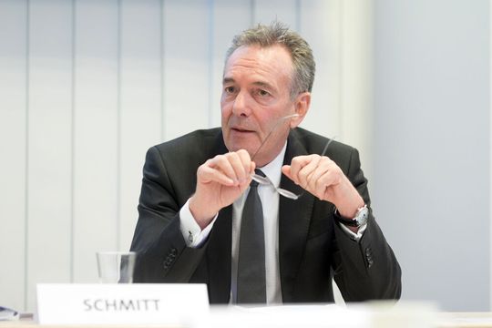 Joachim M. Schmitt war von 1990 bis 2019 Geschäftsführer des BV-Med. Joachim M. Schmitt war von 1990 bis 2019 Geschäftsführer des BV-Med.