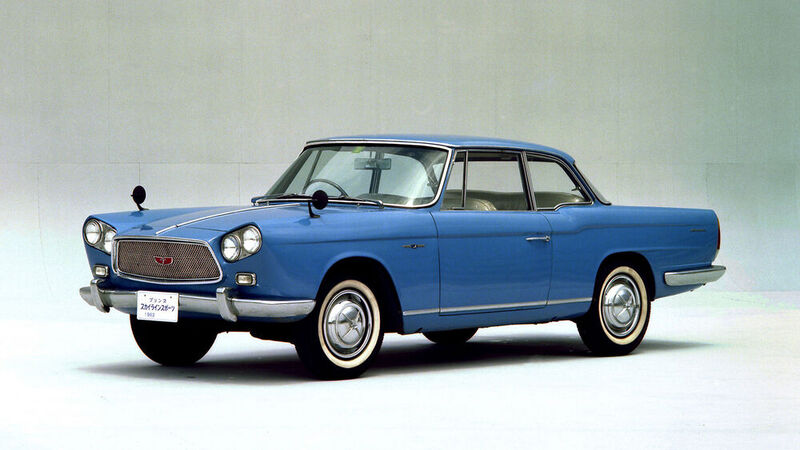 1962 startet das 94 PS starke Coupé Skyline und ein davon abgeleitetes Cabrio, beide sind in der Leistungsliga der neuen Klasse von BMW positioniert. (Bild: Nissan)