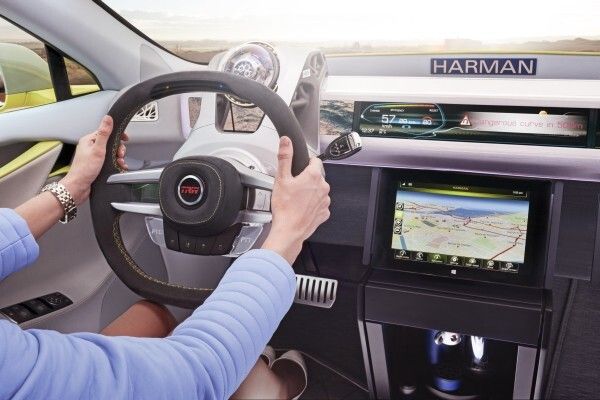 Mit dem vollelektrisch angetriebenen Konzeptfahrzeug „XchangE“ zeigt die Schweizer Ideenschmiede Rinspeed auf dem Genfer Auto-Salon die Zukunft des autonomen Fahrens.  (Rinspeed)