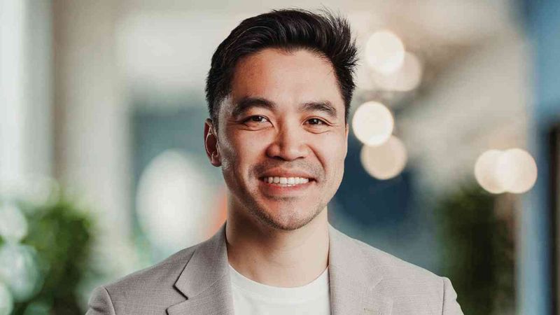 Dr. Nam Truong: "Dank unserer Wechselrichtertechnologie sind wir in der Lage, mit verschiedenen Batterien umgehen, die abweichende Historien und Gesundheitszustände aufweisen. Unser System wird dabei nicht durch die schwächste Batterie limitiert, sondern kann stets die maximale Kapazität bereitstellen."(Bild:  Stabl Energy)