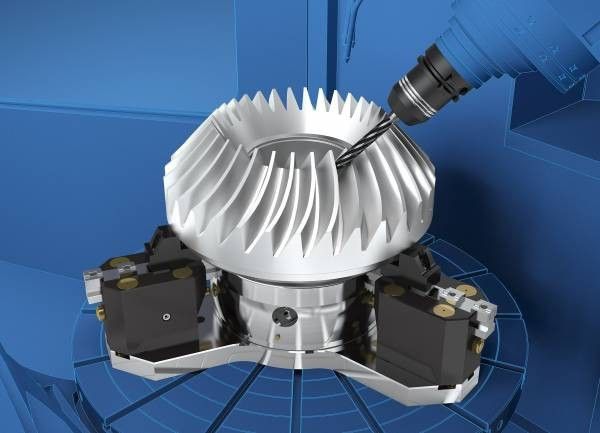 Bis zu 60 % leichter: Das Handspannfutter Rota-S flex mit verlängerten Führungsbahnen von Schunk im Einsatz. (Bild: Schunk)