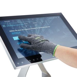 Für Menüaufrufe, Dateneingaben und andere Aufgaben erfüllt der Multitouch-Screen der Gerätefamilie Pro-V-pad Steel auch mit Arbeitshandschuhen höchste Anforderungen an den Bedienkomfort und die Sicherheit der Bedienung.(Bild:  Prologistik)