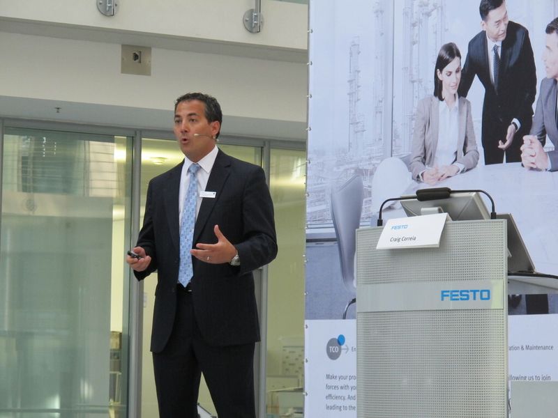 Um die Verwendung von Prozessautomatisierungstechnik in der Kosmetikartikel-Produktion ging es bei Craig Correia (Head of Process Automation USA). (Bild: Ernhofer/PROCESS)