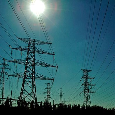 Der Verein der Bayerischen Wirtschaft e. V. (VBW) hat jetzt die Ergebnisse zum 14. Monitoring mit Blick auf den Stand der Energiewende vorgelegt. Da fehle leider noch mehr als ein paar Kabel und Stecker ... (Bild: E-Con)