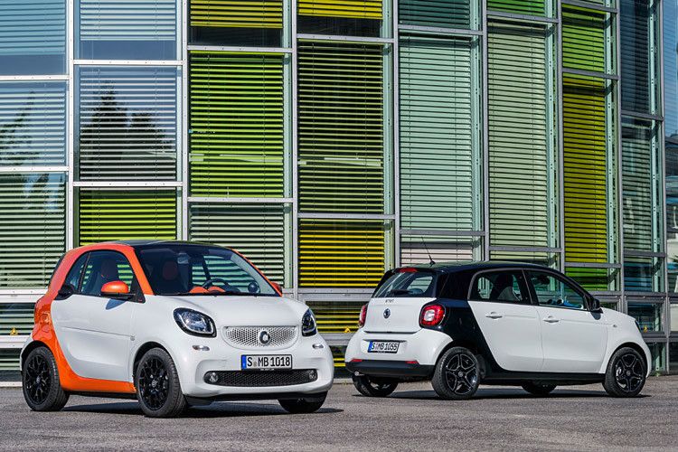 Im November kommt der neue Smart in den Handel. Zumindest das Angebot verdoppelt sich schon mal, denn den Smart gibt es jetzt wieder als Viertürer. (Daimler)