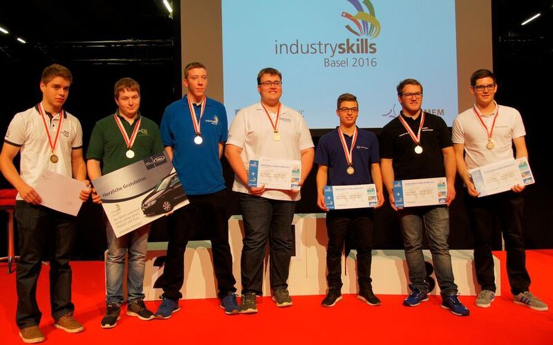 Les vainqueurs d'InstrySkills 2016 qui a eu lieu pendant et sur le site de Prodex / Swisstech auront la chance de représenter la Suisse au WorldSkills à Abu Dhabi en octobre 2017. (IndustrySkills)