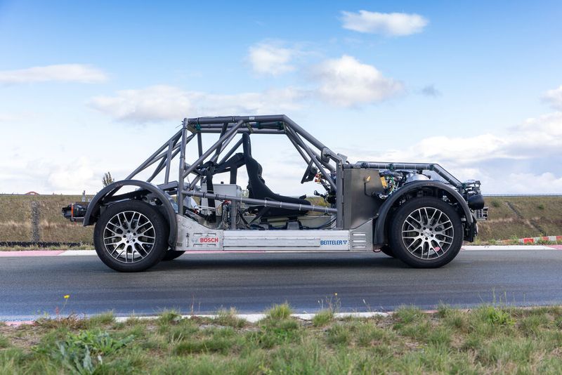 Stolze drei Meter Radstand haben die Chassis-Spezialisten von Benteler dem Rolling Chassis gegönnt. (Bild: Bosch)