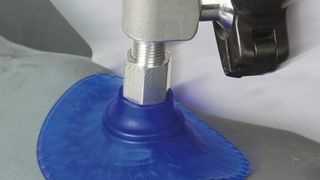 Produkteffizienz: Sauggreifer SAXM für optimierte Halte- und Querkraftaufnahme. (Bild: J. Schmalz)