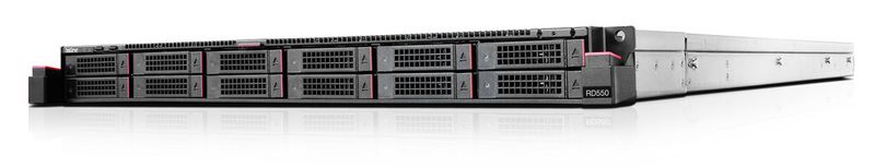 Bei Lenovo besteht die Modellpalette mit Intel Xeon E5-2600 v3 zunächst aus drei Modellen. Den Anfang macht der Thinkserver RD550 im 1HE-Rack-Format. (Bild: Lenovo)