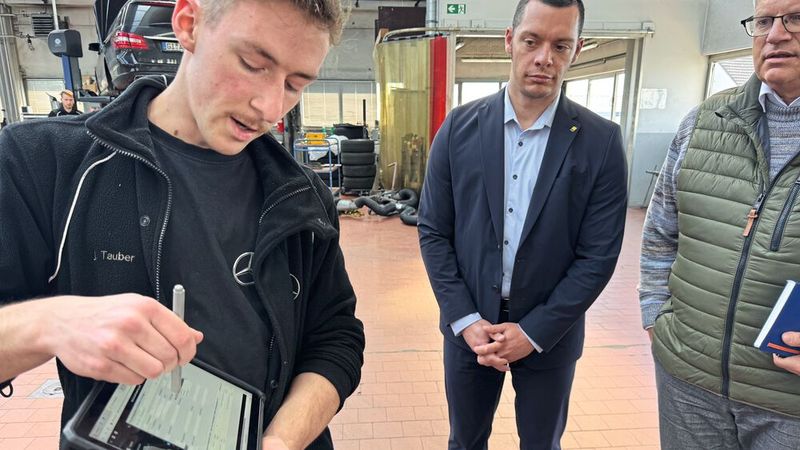 Die digitale Vernetzung der Arbeitsprozesse erstreckt sich über alle Prozessstufen und Unternehmensbereiche hinweg. (Bild: Achter – VCG)