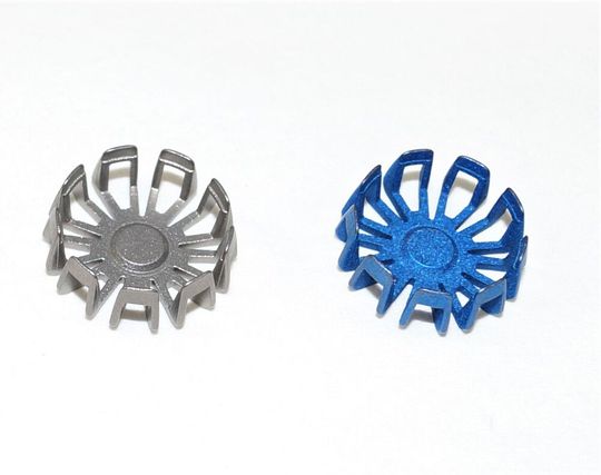 Thinking August! Dieser Drehsteller steht für eine Trendwende bei Einstellelementen. Denn Metall ist wieder gefragt. Doch der Leichtbau darf nicht außer Acht gelassen werden. Mimplus hat es per additiver Fertigung geschafft, Material zu sparen und Wertigkeit zu vermitteln. Thinking August! Dieser Drehsteller steht für eine Trendwende bei Einstellelementen. Denn Metall ist wieder gefragt. Doch der Leichtbau darf nicht außer Acht gelassen werden. Mimplus hat es per additiver Fertigung geschafft, Material zu sparen und Wertigkeit zu vermitteln.
