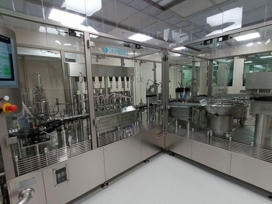 Die Abfülllinie OFCM84 produziert 200 Stück/min und besitzt CIP- und SIP-Funktionen.(Bild:  Steriline)