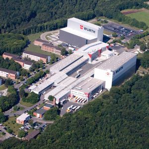 Das modernste Logistikzentrum für Industriebelieferung in Europa – Der Industriepark Würth, Firmensitz der Würth Industrie Service.