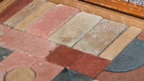 Hyperkonvergente Systeme sollen den Unternehmen das Zusammenstellen, den Aufbau das Konfigurieren, Integrieren, Anpassungen, Testen sowie Maintance einzelner Komponenten ersparen. Der Hersteller sorgt dafür, dass Storage, Compute und Netzwerk unter einem Managment funktionieren. 