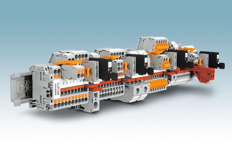 Bild 5: Im Reihenklemmensystem Clipline complete greifen alle Komponenten auf das gleiche Zubehör zurück – das entlastet das Lager und spart Kosten. (Bild: Phoenix Contact)
