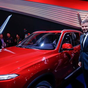 Auf der Pariser Autoshow bekam Vietnams erster Autobauer, Vinfast, prominente Unterstützung von Ex-Fußball-Star David Beckham.