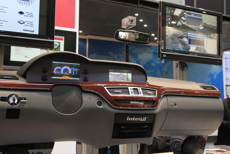 Dieses Dashboard repräsentiert die fünf Produktfamilien von Intersil integriert in eine gemeinsame Automotive-Applikation.  (Archiv: Vogel Business Media)