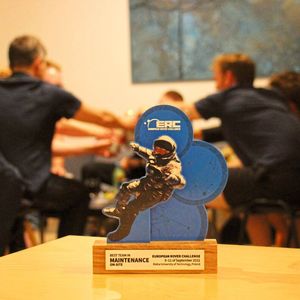 Die FRoST-Studierenden gewinnen mit ihrem Mars-Rover ARES den Sonderpreis in der Kategorie „Best Team in Maintenance ON-SITE“ beim internationalen Wettbewerb in Polen(Bild:  FRoST.com)