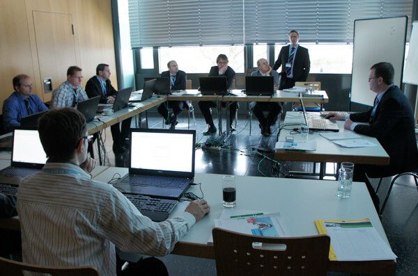 In anwendungsorientierten Workshops können die Teilnehmer Cadenas-Software und deren Features direkt für ihren Arbeitsalltag testen. (Bild: Cadenas)