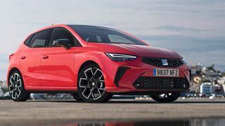 Seat hat seine Einsteigermodelle überarbeitet. Im Bild der Ibiza des Modelljahres 2026. (Bild: Seat)