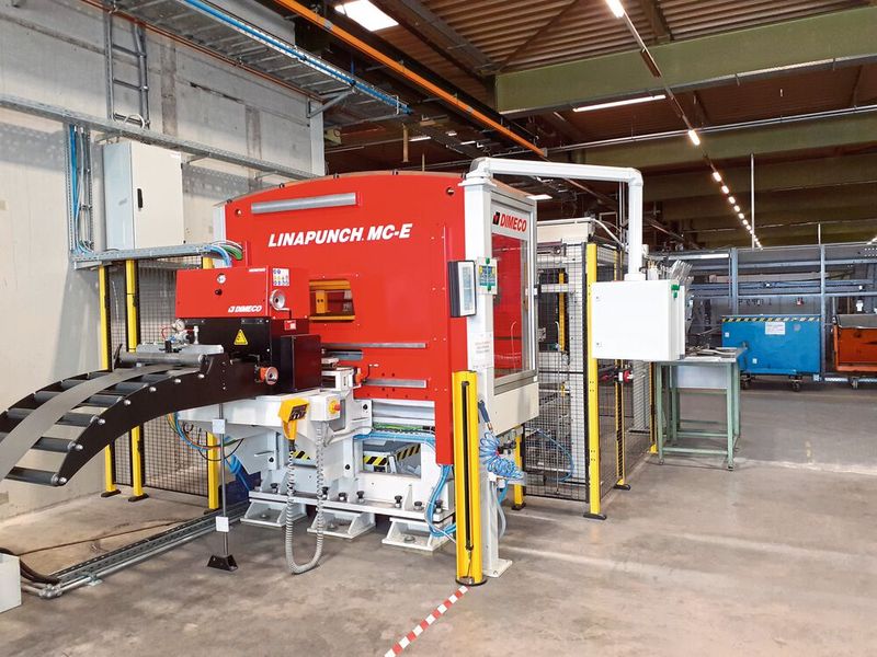 Die Linapunch ist eine flexible Stanzanlage für die Bearbeitung direkt vom Coil. (Bild: Finus - VCG)