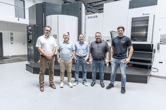 Ein gutes und eingespieltes Team, das sich gegenseitig zu schätzen weiss (v. l. n. r.): Joachim Schütz, Serviceberater, und Erich Stolz, Gebietsvertriebsleiter bei Heller sowie Klaus Lingenhöle, Geschäftsführer, Mevlüt Kaynarca, Leiter Vertrieb und Einkauf, und Daniel Bischof, Leiter Produktion bei Lingenhöle.(Bild:  Heller)
