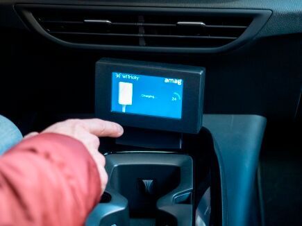 An additional display inside the vehicle indicates the optimal parking position, while the system automatically checks for objects or living beings between the coils. (Source:  Empa)