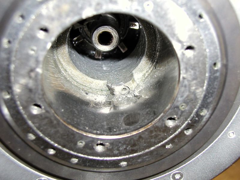 Bild 1: Das wird teuer. Beschädigtes Maschinenspindel-Innenleben nach einer Kollision des Werkzeugs mit dem Werkstück. (Bild: GMN Paul Müller)