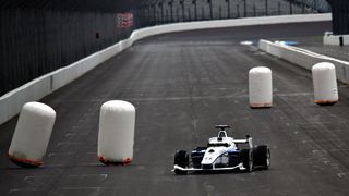 Am Finaltag der IAC im Oktober 2021 standen auch Ausweichmanöver auf dem Wertungsprogramm. (Indy Autonomous Challenge)