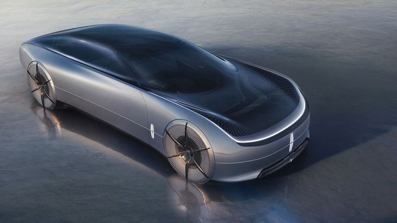 Lincoln bietet mit dem L100 einen Blick in die weite elektrische Zukunft. Obwohl das Modell dank E-Antrieb auch ganz anders geformt sein könnte, setzen die Designer auf einen klassischen Vorderwagen. (Bild: Lincoln)