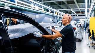 Das Coronavirus lässt die Auto-Nachfrage einbrechen. (Bild: Daimler)