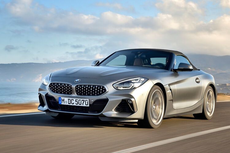 Trotz Stoffdach ist die Akustik im Inneren gut. (BMW)
