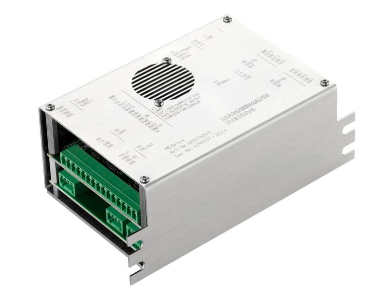 Der Frequenzumrichter MD-Drive sorgt für eine exakte Drehzahlsteuerung und einen konstanten Drehzahlverlauf, um reproduzierbare Bearbeitungsergebnisse zu erzielen. (Bild: MD Drucklufttechnik GmbH & Co. KG)