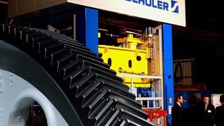 Die neue Pressenbaureihe zeichnet sich vor allem durch ihre Servoantriebe aus. (Archiv: Vogel Business Media)