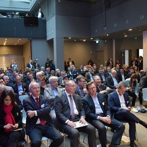 (Achter/»kfz-betrieb«)