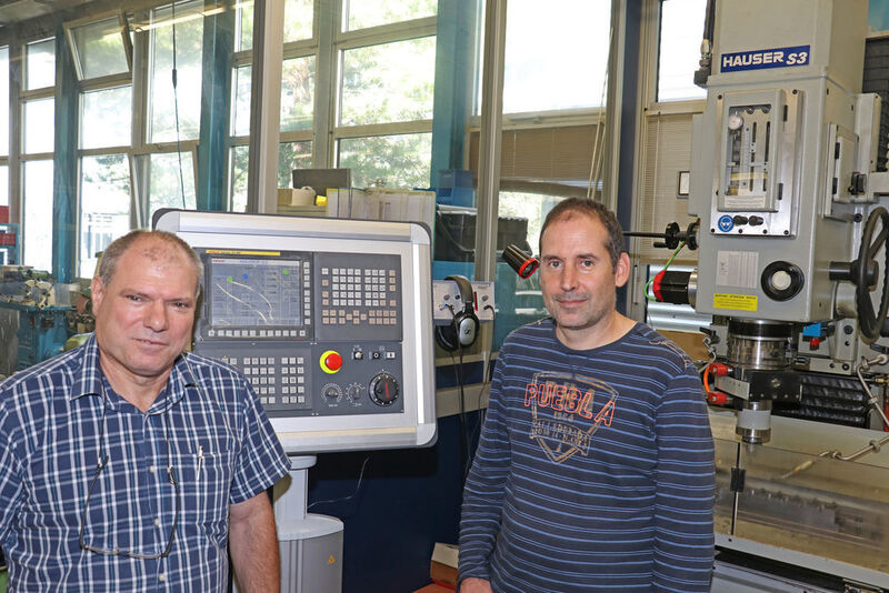 Raffaele Carfora, Responsable de la production des pièces d'usure chez Diametal, et son collègue Jean-François Pérez, ingénieur procédé, s'accordent à dire que le rétrofit de la Hauser S3 a été un grand succès. (Fanuc Suisse)