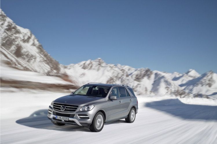 Beim ML 350 BlueTec 4Matic startet die Preisrallye mit 59.143 Euro, das geteste Fahrzeug bewegt sich mit den Technik-Paketen und Sonderausstattungen auf die 100.000-Euro-Grenze zu. (Foto: Daimler)