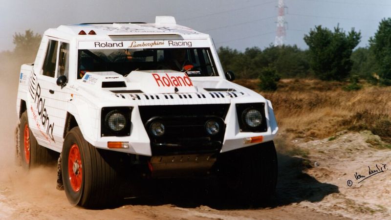 Roland Affolter aus der Schweiz ist eine der bekanntesten Persönlichkeiten im europäischen Lamborghini-Netzwerk. Er war ein renommierter Schweizer Lamborghini-Generalimporteur und Tuner, der dafür bekannt war, exklusive V12-Modelle zu modifizieren und zu individualisieren.  (Bild: Lamborghini)