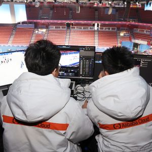 Technische Teams nutzen die Cloud-Infrastruktur von Alibaba Cloud, um Live-Feeds zu verarbeiten, Wiederholungen zu erstellen und Inhalte für die weltweite Übertragung bereitzustellen. (Bild:  Alibaba)