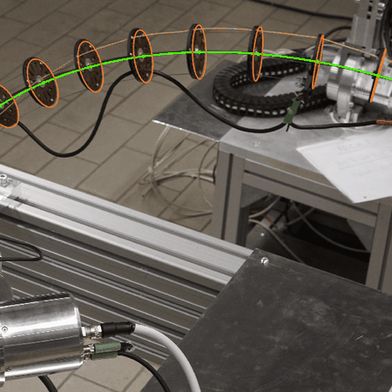 The research team at the Technical University of Munich measures and controls the tendon forces on the robot. The aim of the research project is to develop new control concepts. (Image:TU Munich)